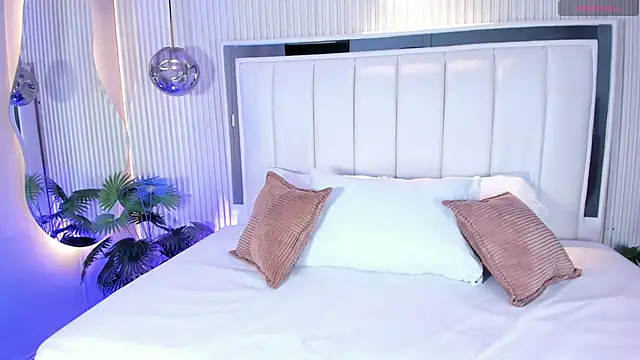 MariathLittle online show from 28, 10, 2025