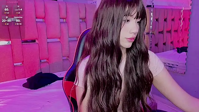 Snapshot of ZharaLux chatting on 14, 1, 2026 ZharaLux online show from 14, 1, 2026