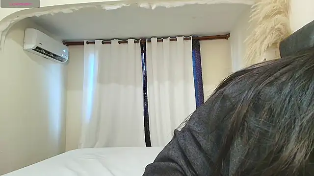 Snapshot of MiniLove_01 chatting on 27, 7, 2026 MiniLove 01 online show from 27, 7, 2026