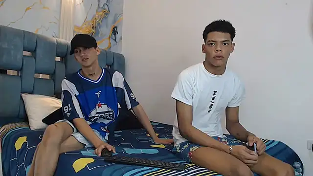 PRETTY FEM online show from 18, 12, 2025