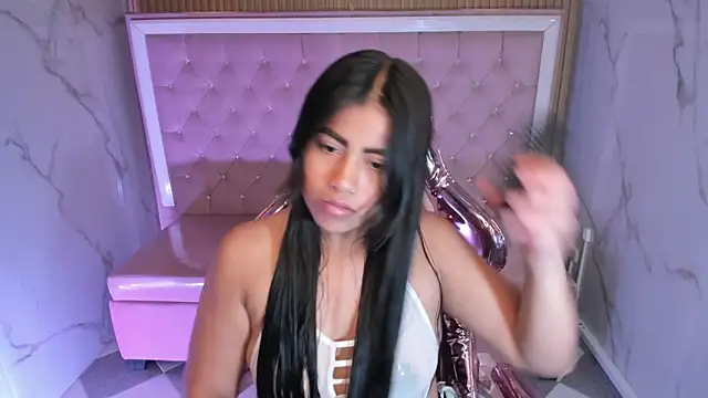 Victoria b  online show from 3, 10, 2025