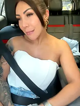 Sarahlove 90 online show from 9, 9, 2025