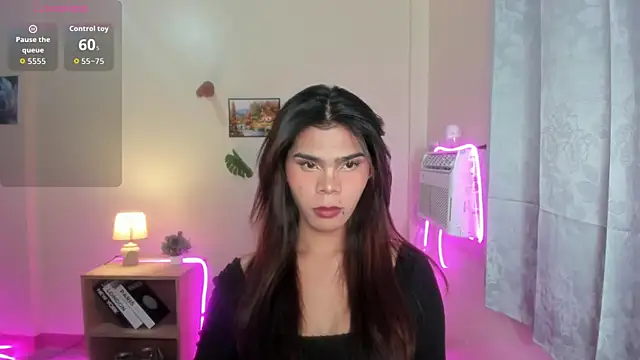 Snapshot of dianne_swift chatting on 29, 10, 2025 dianne swift online show from 29, 10, 2025