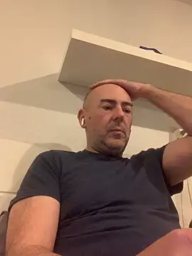 Snapshot of Richmcgee chatting on 17, 4, 2026 Richmcgee online show from 17, 4, 2026