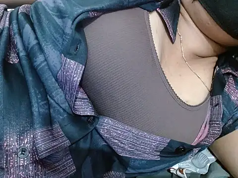 Snapshot of Vaani_Singha chatting on 14, 9, 2025 Vaani Singha online show from 14, 9, 2025