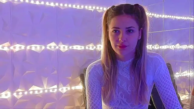 Snapshot of Aishha_ chatting on 27, 10, 2025 Aishha online show from 27, 10, 2025