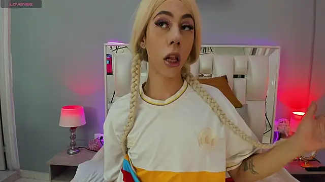 Darlyn tenderhot   online show from 10, 9, 2025