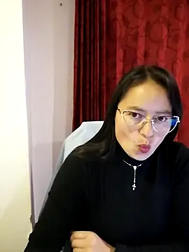 Daliz Leon online show from 25, 11, 2025