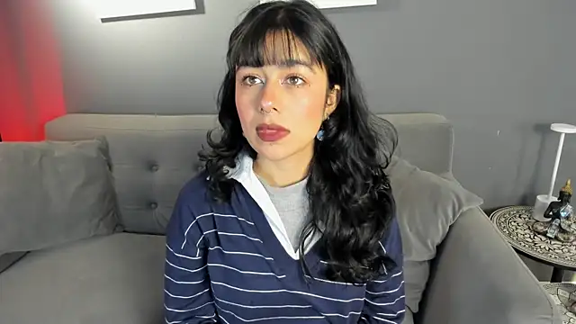 flower smith  online show from 17, 12, 2025