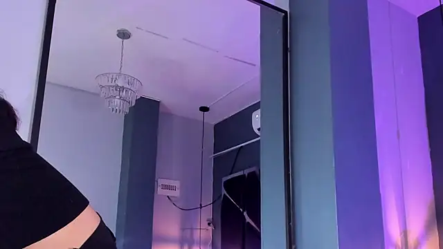 Julieth brown  online show from 20, 9, 2025