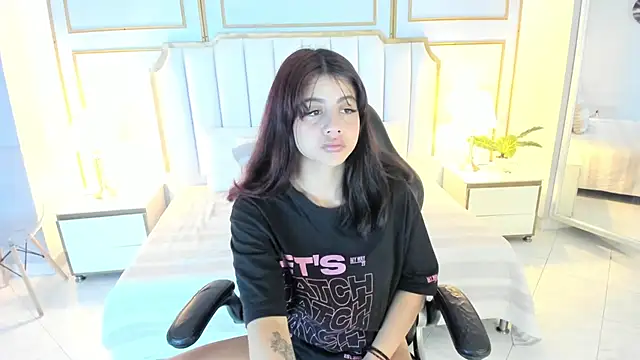 Julieth brown  online show from 25, 2, 2026