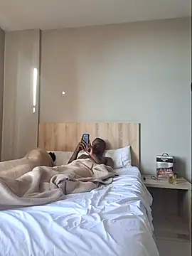 Snapshot of RAWFREAKYVERSE chatting on 7, 1, 2026 RAWFREAKYVERSE online show from 7, 1, 2026