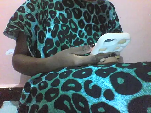 Moongodessy online show from 8, 2, 2026