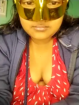 Snapshot of mimi87hoty chatting on 5, 1, 2026 mimi87hoty online show from 5, 1, 2026