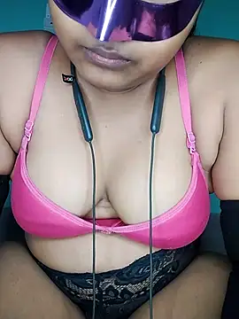 Snapshot of mimi87hoty chatting on 12, 4, 2026 mimi87hoty online show from 12, 4, 2026