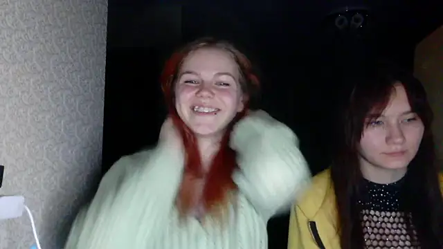 Snapshot of Poppy_sun chatting on 23, 10, 2025 Poppy sun online show from 23, 10, 2025