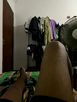 Snapshot of Senurak99 chatting on 9, 10, 2025 Senurak99 online show from 9, 10, 2025