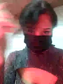 Snapshot of linalolo_12 chatting on 17, 10, 2025 linalolo 12 online show from 17, 10, 2025