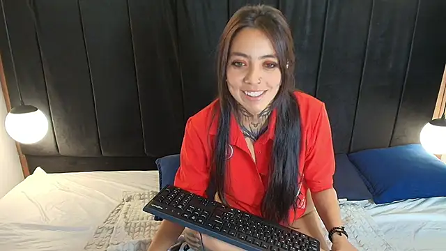 LiaMonroee  online show from 2, 3, 2026