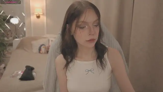 Snapshot of claire_bennett chatting on 11, 9, 2025 claire bennett online show from 11, 9, 2025