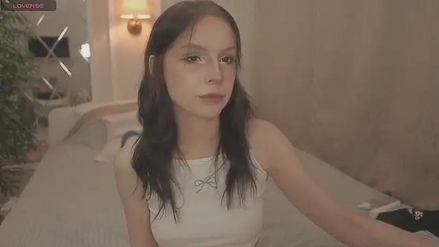 Snapshot of claire_bennett chatting on 13, 9, 2025 claire bennett online show from 13, 9, 2025