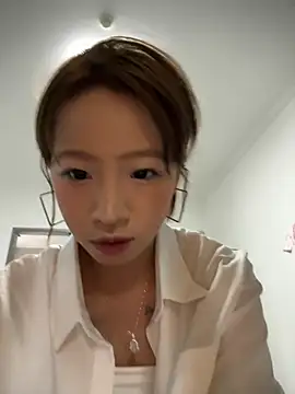 Snapshot of jingjing005 chatting on 11, 6, 2026 jingjing005 online show from 11, 6, 2026
