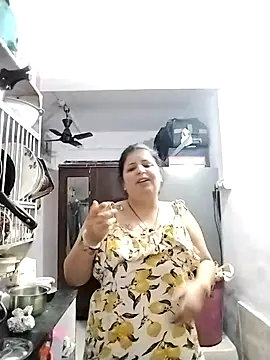 Snapshot of Jann_Riya333 chatting on 17, 11, 2025 Jann Riya333 online show from 17, 11, 2025