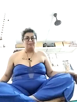 Snapshot of Jann_Riya333 chatting on 28, 11, 2025 Jann Riya333 online show from 28, 11, 2025