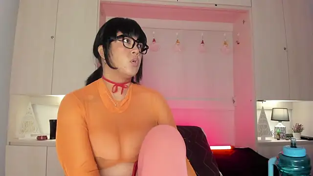 Snapshot of VickyRuiz_ chatting on 17, 11, 2025 VickyRuiz online show from 17, 11, 2025