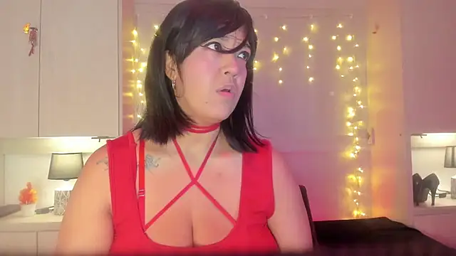 Snapshot of VickyRuiz_ chatting on 27, 4, 2026 VickyRuiz online show from 27, 4, 2026