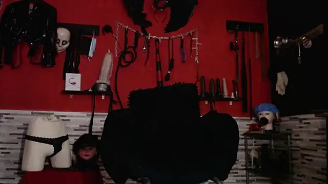 Snapshot of Miss_Mirandaa chatting on 5, 10, 2025 Miss Mirandaa online show from 5, 10, 2025