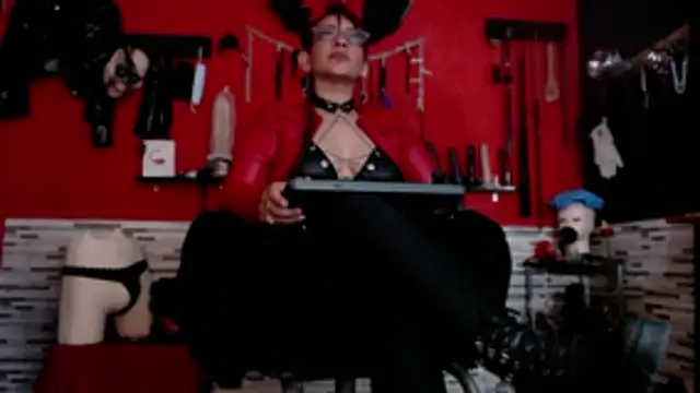 Snapshot of Miss_Mirandaa chatting on 21, 10, 2025 Miss Mirandaa online show from 21, 10, 2025