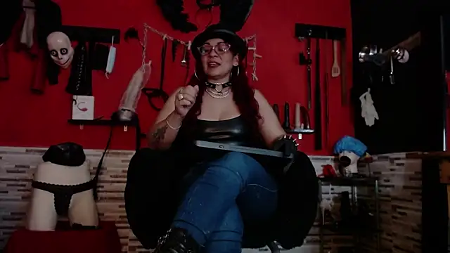 Snapshot of Miss_Mirandaa chatting on 31, 10, 2025 Miss Mirandaa online show from 31, 10, 2025