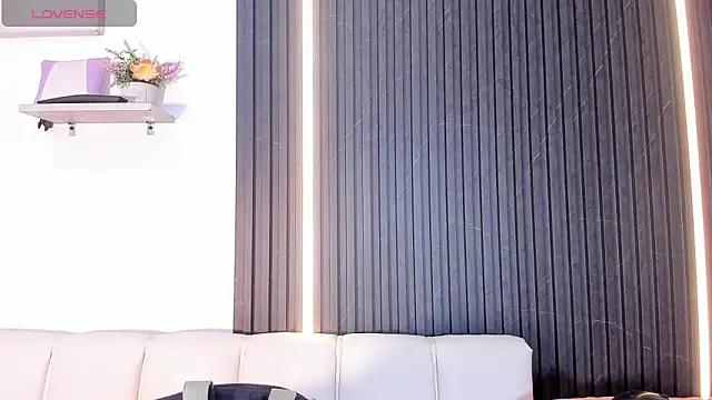 Gabrielaa Miller  online show from 30, 9, 2025