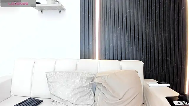 Gabrielaa Miller  online show from 8, 11, 2025