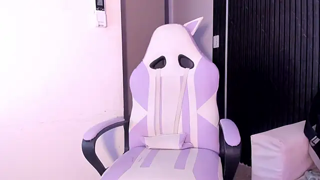 Gabrielaa Miller  online show from 2, 12, 2025