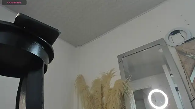Snapshot of madisson_bigcock chatting on 17, 10, 2025 madisson bigcock online show from 17, 10, 2025