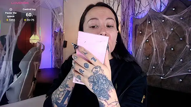 Zami Escobar of online show from 5, 11, 2025