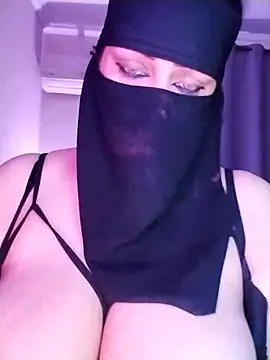 Snapshot of lilyan12 chatting on 12, 3, 2026 lilyan12 online show from 12, 3, 2026