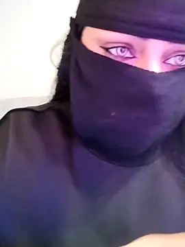 Snapshot of lilyan12 chatting on 3, 4, 2026 lilyan12 online show from 3, 4, 2026