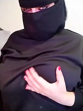 Snapshot of lilyan12 chatting on 11, 4, 2026 lilyan12 online show from 11, 4, 2026