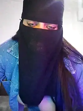 Snapshot of lilyan12 chatting on 12, 4, 2026 lilyan12 online show from 12, 4, 2026