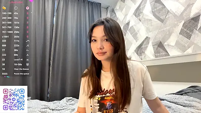 KiraVelvet online show from 27, 10, 2025