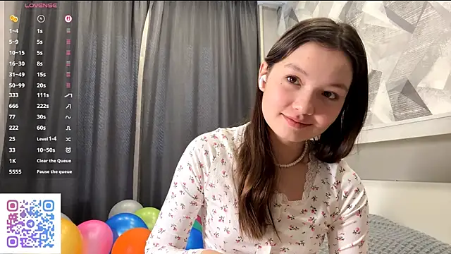 KiraVelvet online show from 19, 11, 2025