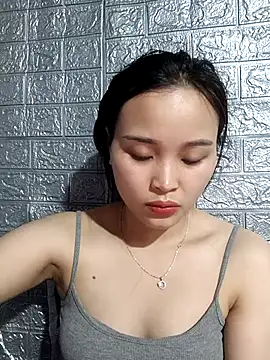 Snapshot of Lili_lovely chatting on 17, 12, 2025 Lili lovely online show from 17, 12, 2025