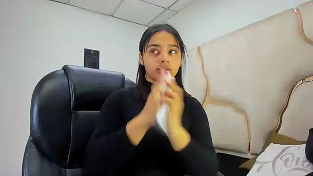 ScarletDoll online show from 19, 10, 2025