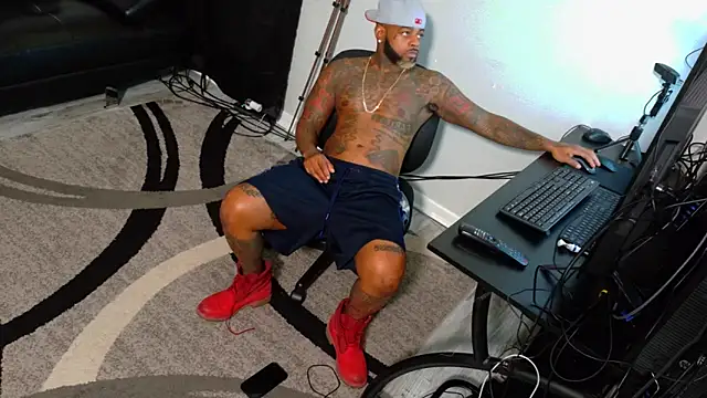 SLANGONDEMHOES online show from 7, 11, 2025