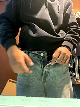 Snapshot of zzagreo chatting on 28, 11, 2025 zzagreo online show from 28, 11, 2025