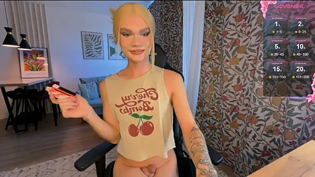 Snapshot of my-muse chatting on 16, 9, 2025 my-muse online show from 16, 9, 2025