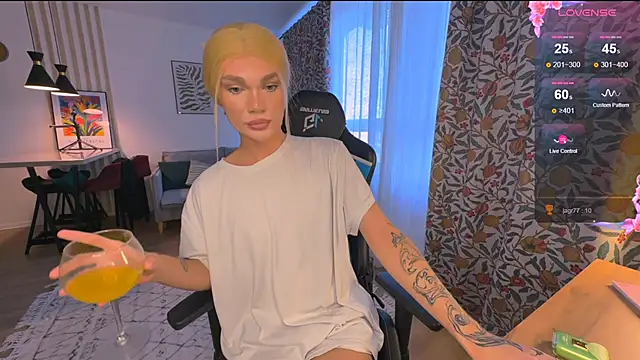 Snapshot of my-muse chatting on 3, 10, 2025 my-muse online show from 3, 10, 2025